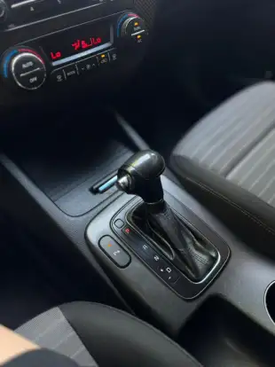 KIA-CERATO-1.6 SX 16V FLEX 4P AUTOMÁTICO KIA-CERATO-2013