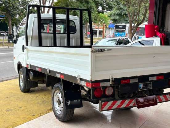 KIA-BONGO-2.5 TD DIESEL STD CS 4x4 MANUAL KIA-BONGO-2025