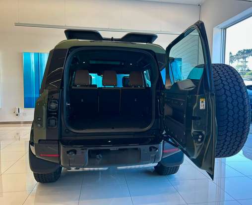 LAND ROVER-DEFENDER-2026