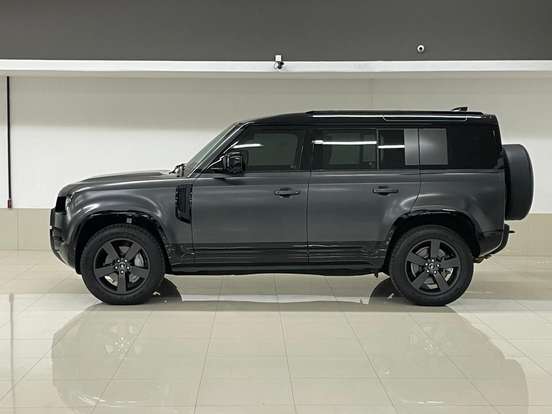 LAND ROVER-DEFENDER-2024