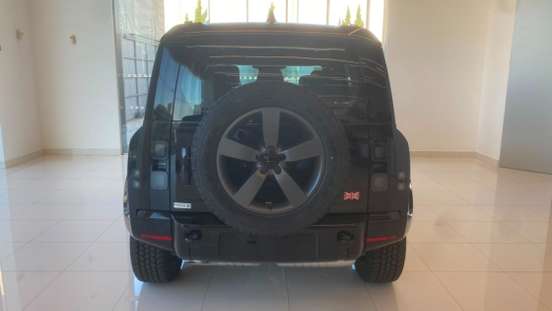 LAND ROVER-DEFENDER-2026