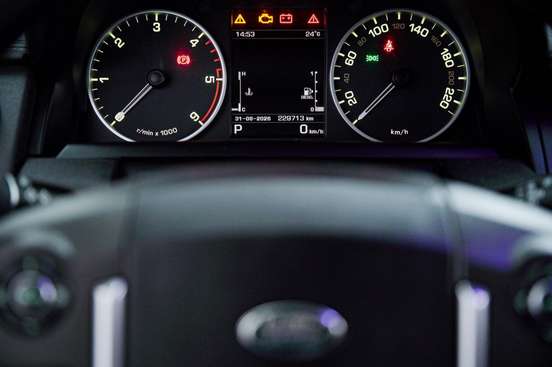 LAND ROVER-DISCOVERY 4-3.0 SE 4X4 V6 24V BI-TURBO DIESEL 4P AUTOMÁTICO LAND ROVER-DISCOVERY 4-2015