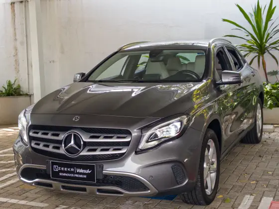MERCEDES-BENZ GLA 200 1.6 CGI FLEX ADVANCE 7G-DCT MERCEDES-BENZ GLA 200 1.6 CGI FLEX ADVANCE 7G-DCT