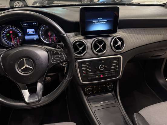 MERCEDES-BENZ-GLA 200-1.6 CGI ADVANCE 16V TURBO FLEX 4P AUTOMÁTICO MERCEDES-BENZ-GLA 200-2015