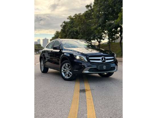 MERCEDES-BENZ-GLA 200-2015