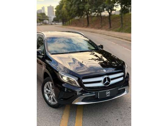 MERCEDES-BENZ-GLA 200-2015