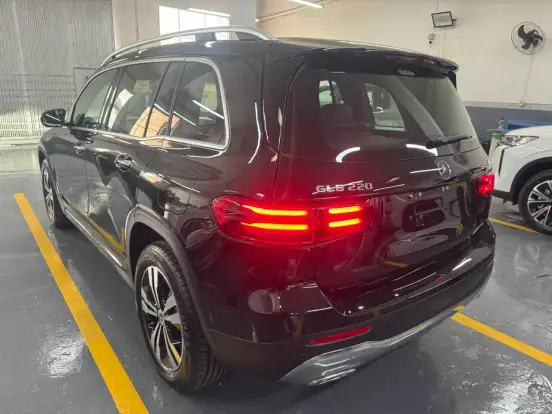 MERCEDES-BENZ-GLB 220-2.0 MHEV AMG LINE 4MATIC 8G-DCT MERCEDES-BENZ-GLB 220-2025