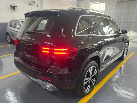 MERCEDES-BENZ-GLB 220-2025