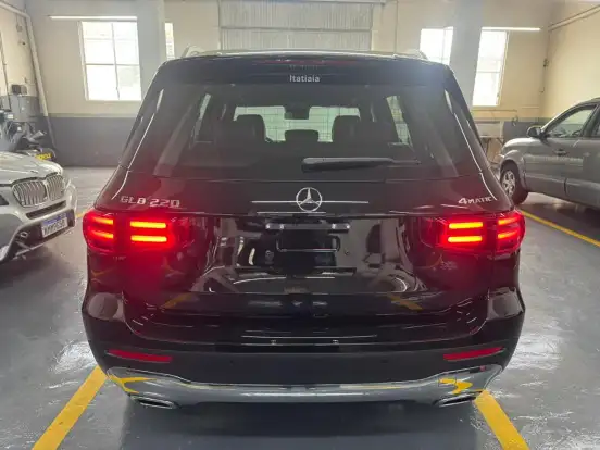 MERCEDES-BENZ-GLB 220-2025