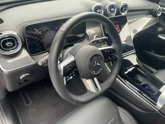 MERCEDES-BENZ-GLC 300-2026