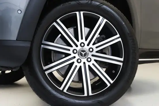 MERCEDES-BENZ-GLE 450d-2025