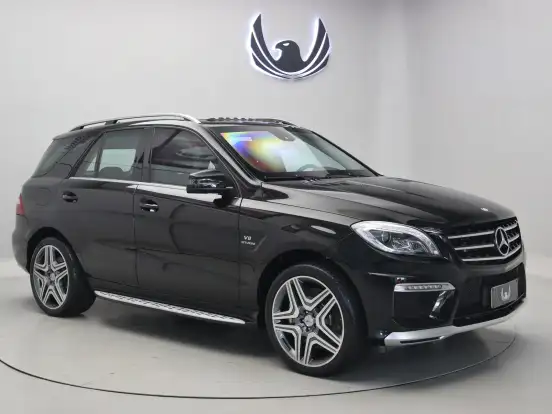 MERCEDES-BENZ-ML 63 AMG-5.5 V8 32V BITURBO GASOLINA 4P AUTOMÁTICO MERCEDES-BENZ-ML 63 AMG-2012