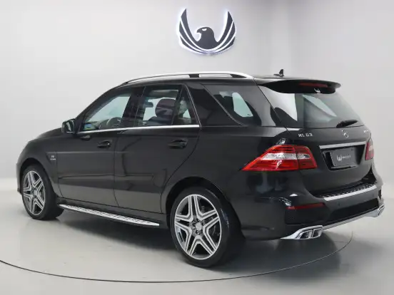 MERCEDES-BENZ-ML 63 AMG-5.5 V8 32V BITURBO GASOLINA 4P AUTOMÁTICO MERCEDES-BENZ-ML 63 AMG-2012