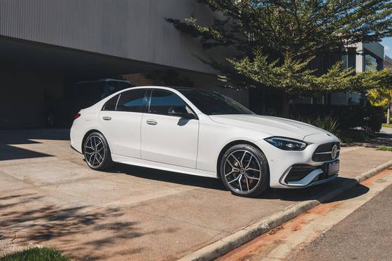 MERCEDES-BENZ C 300 2.0 EQ BOOST HÍBRIDO AMG LINE 9G-TRONIC