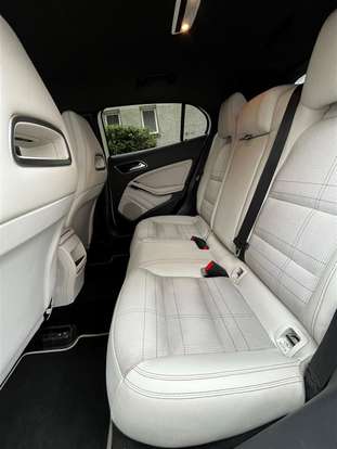 MERCEDES-BENZ-GLA 200-2016