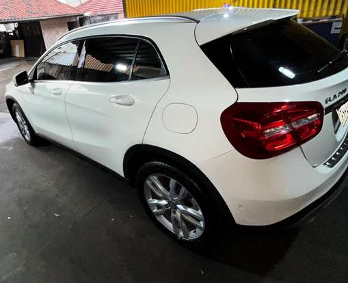 MERCEDES-BENZ-GLA 200-2016