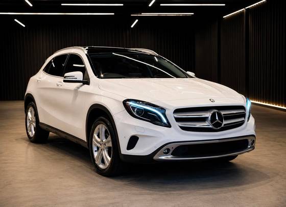 MERCEDES-BENZ GLA 200 1.6 CGI ENDURO 16V TURBO FLEX 4P AUTOMÁTICO