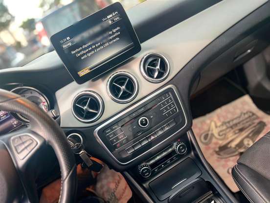 MERCEDES-BENZ-GLA 200-1.6 CGI ENDURO 16V TURBO FLEX 4P AUTOMÁTICO MERCEDES-BENZ-GLA 200-2017