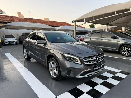 MERCEDES-BENZ-GLA 200-1.6 CGI FLEX ADVANCE 7G-DCT MERCEDES-BENZ-GLA 200-2019