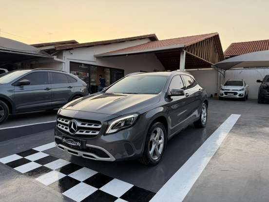 MERCEDES-BENZ-GLA 200-1.6 CGI FLEX ADVANCE 7G-DCT MERCEDES-BENZ-GLA 200-2019