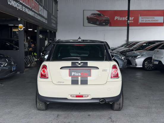MINI-ONE-2011