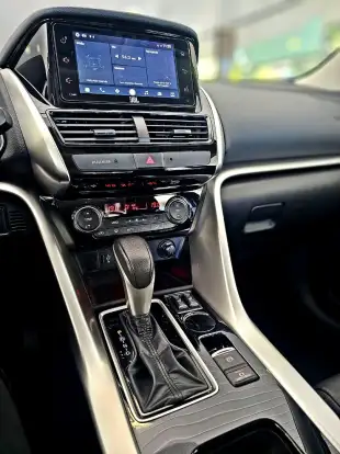 MITSUBISHI-ECLIPSE CROSS-1.5 MIVEC TURBO GASOLINA HPE CVT MITSUBISHI-ECLIPSE CROSS-2023