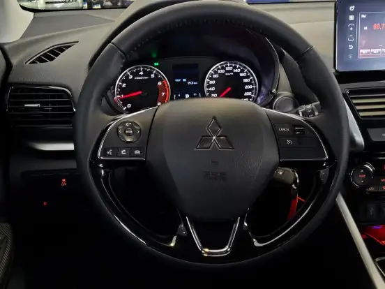 MITSUBISHI-ECLIPSE CROSS-1.5 MIVEC TURBO GASOLINA RUSH CVT MITSUBISHI-ECLIPSE CROSS-2025