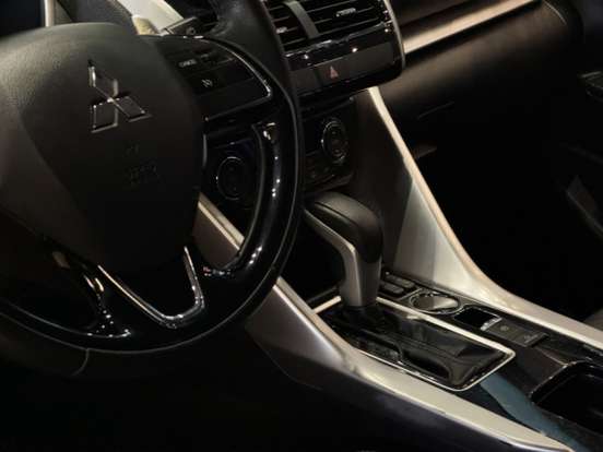MITSUBISHI-ECLIPSE CROSS-2023