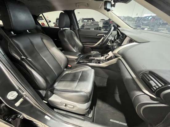 MITSUBISHI-ECLIPSE CROSS-2024