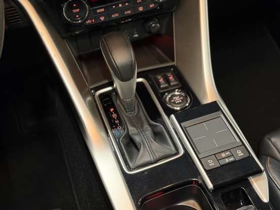 MITSUBISHI-ECLIPSE CROSS-1.5 MIVEC TURBO GASOLINA HPE-S S-AWC CVT MITSUBISHI-ECLIPSE CROSS-2021