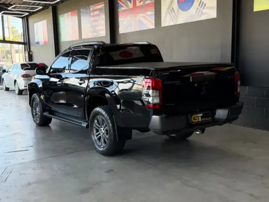 MITSUBISHI-L200 TRITON-2.4 16V TURBO DIESEL SPORT HPE-S CD 4P 4X4 AUTOMÁTICO MITSUBISHI-L200 TRITON-2021