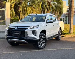 MITSUBISHI L200 TRITON 2.4 16V TURBO DIESEL SPORT HPE-S CD 4P 4X4 AUTOMÁTICO MITSUBISHI L200 TRITON 2.4 16V TURBO DIESEL SPORT HPE-S CD 4P 4X4 AUTOMÁTICO