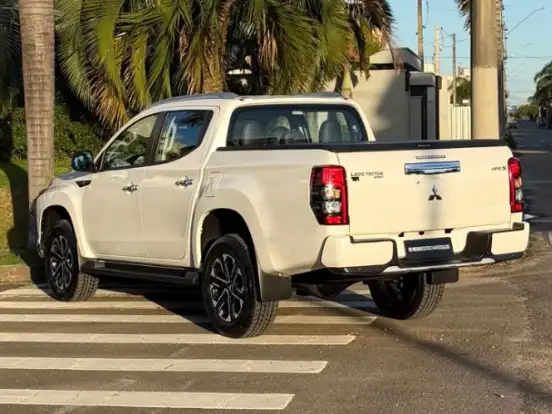 MITSUBISHI-L200 TRITON-2.4 16V TURBO DIESEL SPORT HPE-S CD 4P 4X4 AUTOMÁTICO MITSUBISHI-L200 TRITON-2023