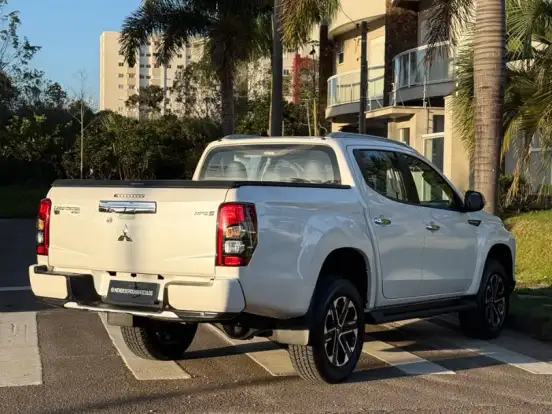 MITSUBISHI-L200 TRITON-2.4 16V TURBO DIESEL SPORT HPE-S CD 4P 4X4 AUTOMÁTICO MITSUBISHI-L200 TRITON-2023
