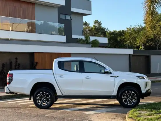 MITSUBISHI-L200 TRITON-2.4 16V TURBO DIESEL SPORT HPE-S CD 4P 4X4 AUTOMÁTICO MITSUBISHI-L200 TRITON-2023