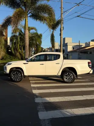 MITSUBISHI-L200 TRITON-2023