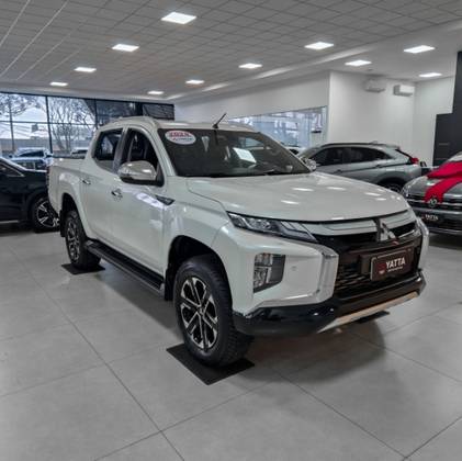 MITSUBISHI L200 TRITON 2.4 16V TURBO DIESEL SPORT HPE-S CD 4P 4X4 AUTOMÁTICO