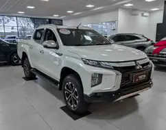 MITSUBISHI L200 TRITON 2.4 16V TURBO DIESEL SPORT HPE-S CD 4P 4X4 AUTOMÁTICO MITSUBISHI L200 TRITON 2.4 16V TURBO DIESEL SPORT HPE-S CD 4P 4X4 AUTOMÁTICO