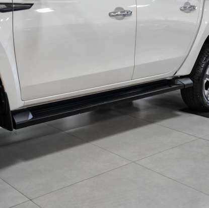 MITSUBISHI-L200 TRITON-2023