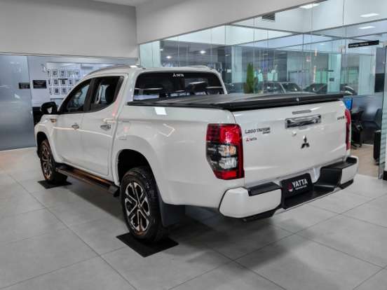 MITSUBISHI-L200 TRITON-2.4 16V TURBO DIESEL SPORT HPE-S CD 4P 4X4 AUTOMÁTICO MITSUBISHI-L200 TRITON-2023