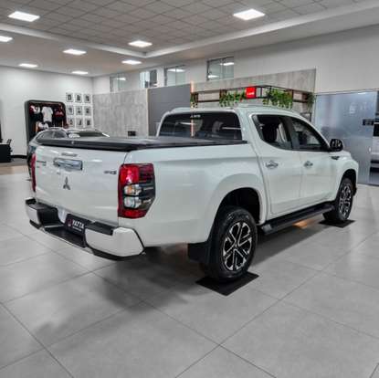 MITSUBISHI-L200 TRITON-2023