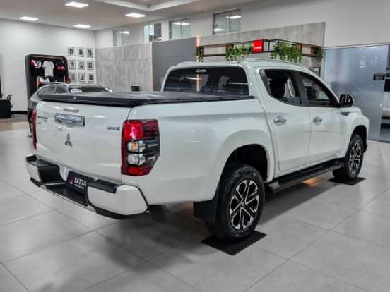 MITSUBISHI-L200 TRITON-2.4 16V TURBO DIESEL SPORT HPE-S CD 4P 4X4 AUTOMÁTICO MITSUBISHI-L200 TRITON-2023