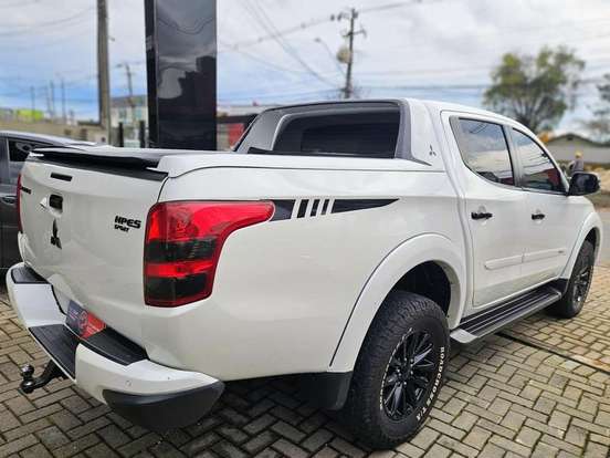 MITSUBISHI-L200 TRITON-2.4 16V TURBO DIESEL SPORT HPE-S CD 4P 4X4 AUTOMÁTICO MITSUBISHI-L200 TRITON-2019