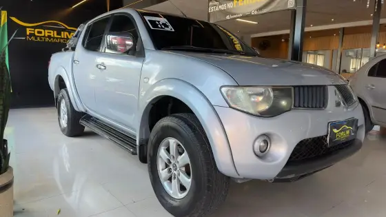 MITSUBISHI L200 TRITON 3.5 4X4 CD V6 24V FLEX 4P AUTOMÁTICO