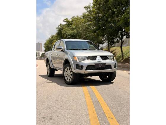 MITSUBISHI L200 TRITON 3.2 HPE 4X4 CD 16V TURBO INTERCOOLER DIESEL 4P AUTOMÁTICO
