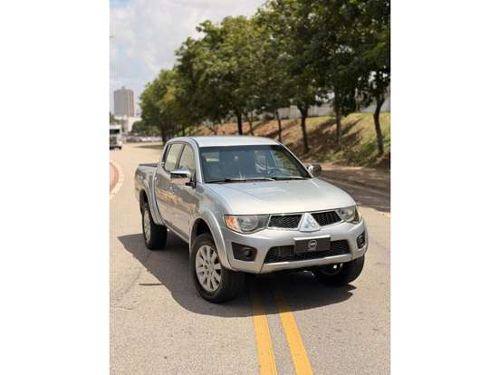 MITSUBISHI-L200 TRITON-3.2 HPE 4X4 CD 16V TURBO INTERCOOLER DIESEL 4P AUTOMÁTICO MITSUBISHI-L200 TRITON-2011