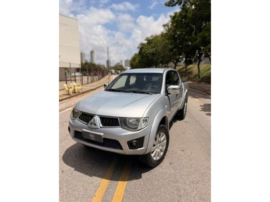 MITSUBISHI-L200 TRITON-3.2 HPE 4X4 CD 16V TURBO INTERCOOLER DIESEL 4P AUTOMÁTICO MITSUBISHI-L200 TRITON-2011