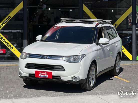 MITSUBISHI-OUTLANDER-2015