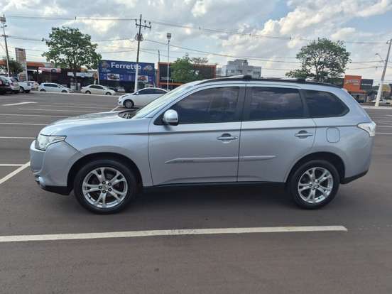 MITSUBISHI-OUTLANDER-2.0 16V GASOLINA 4P AUTOMÁTICO MITSUBISHI-OUTLANDER-2013
