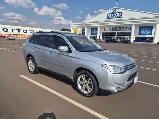 MITSUBISHI-OUTLANDER-2.0 16V GASOLINA 4P AUTOMÁTICO MITSUBISHI-OUTLANDER-2013